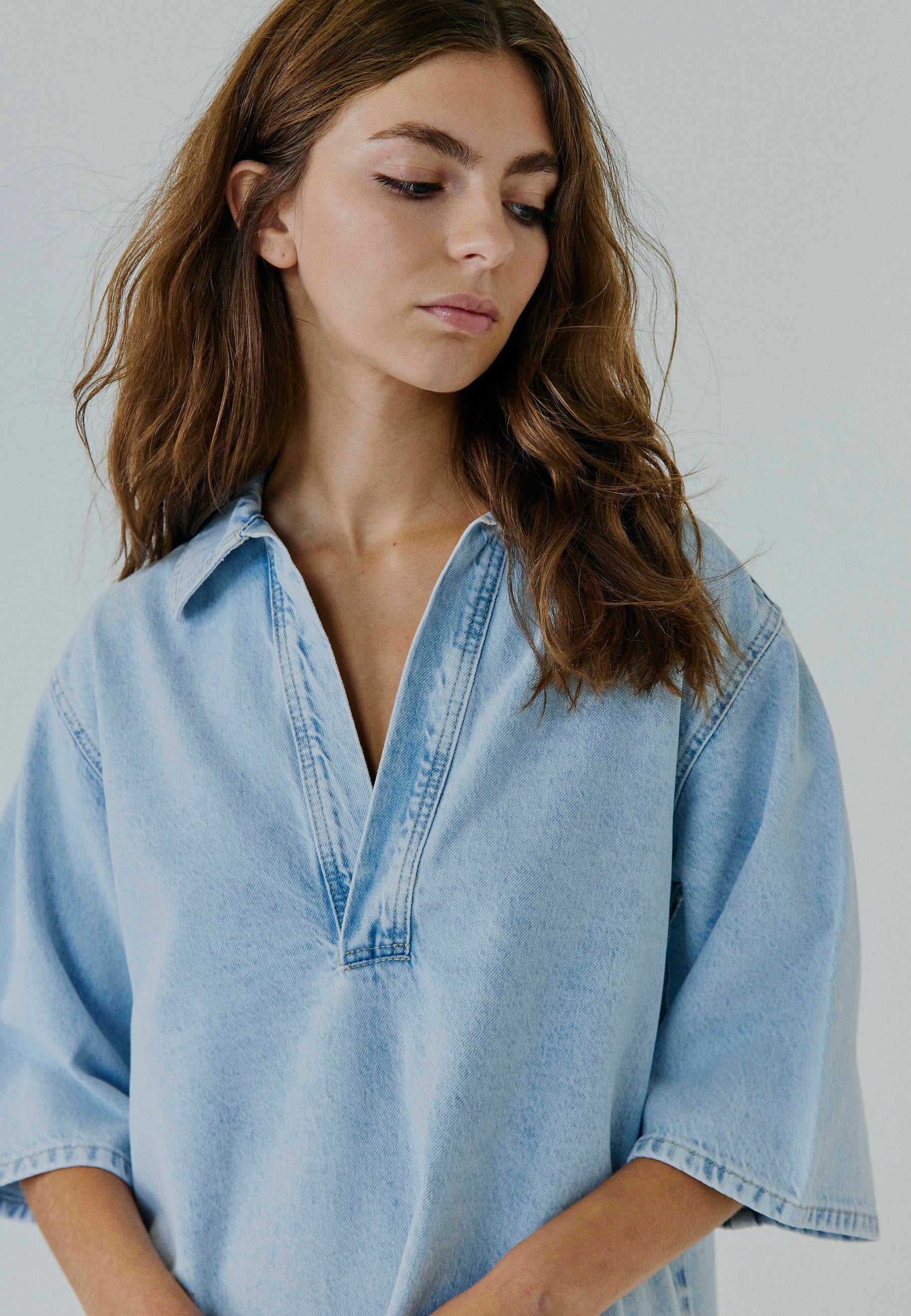 NORR Hannali v-neck denim dress Kjoler Light blue wash