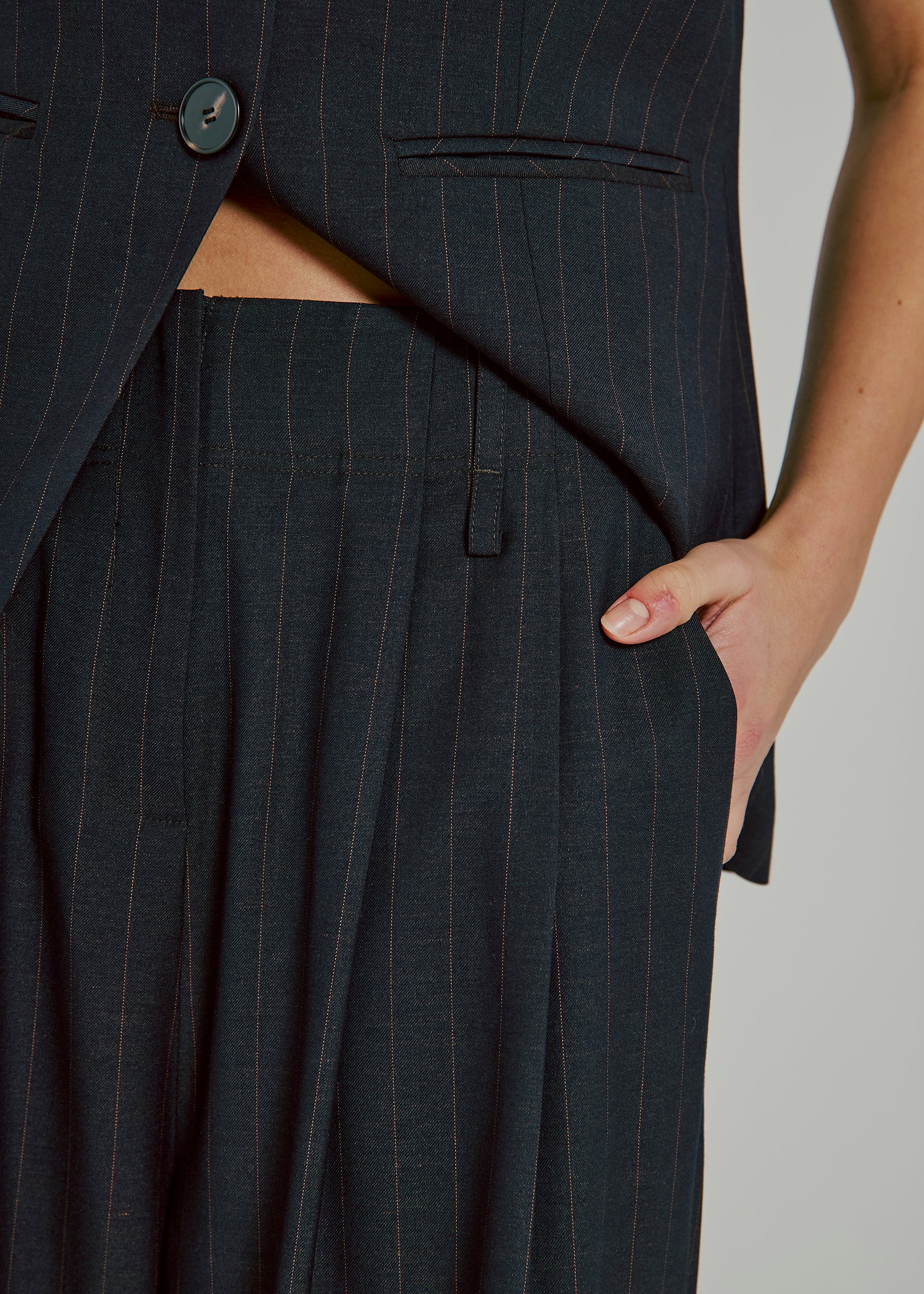 NORR Kandria pants Pants Brown pinstripe
