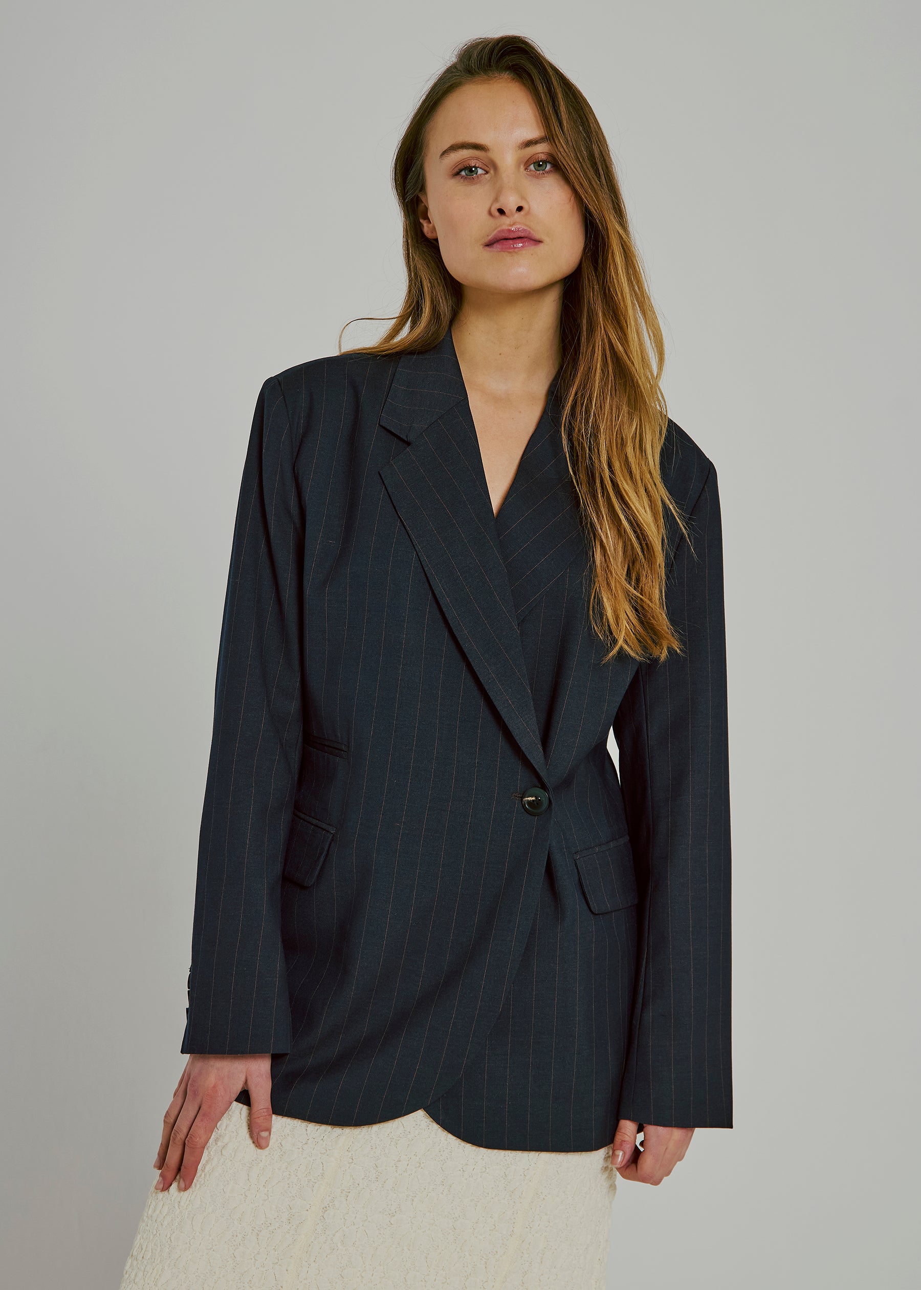 NORR Kandria shaped blazer Blazer Brown pinstripe