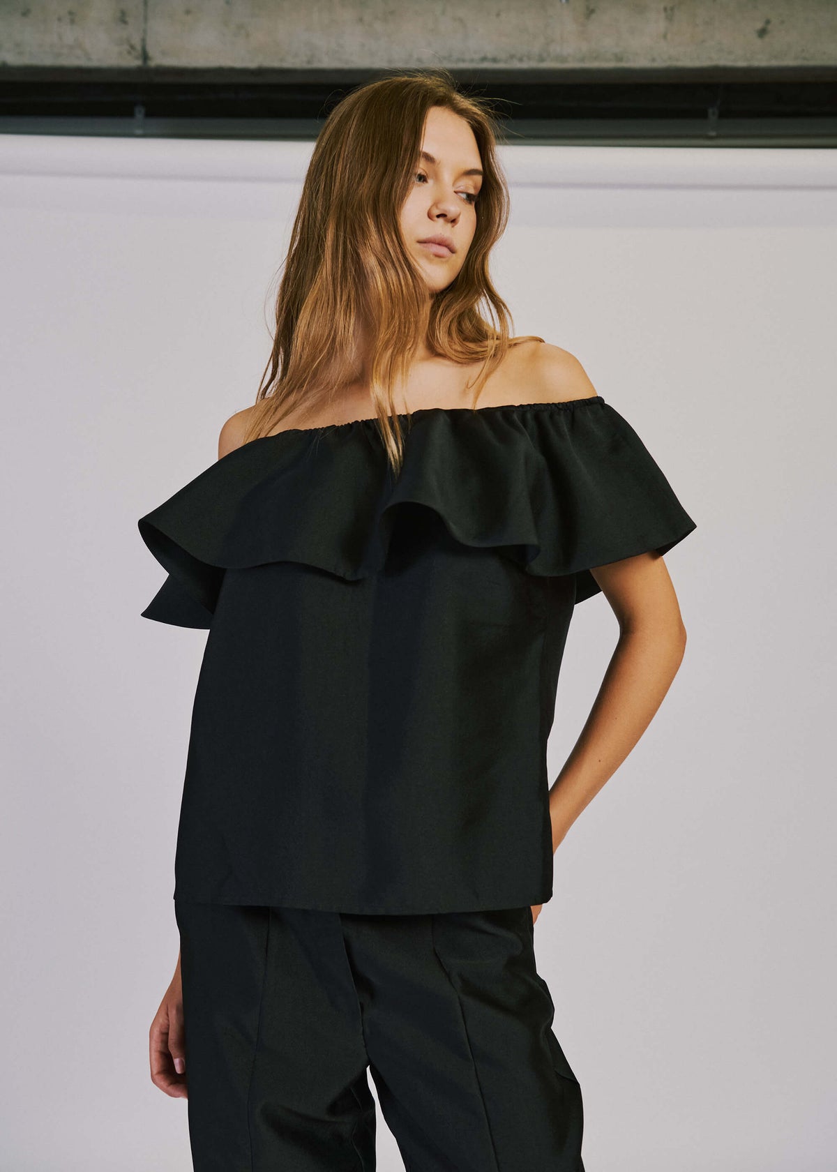 NORR Ana off shoulder top Toppe Black