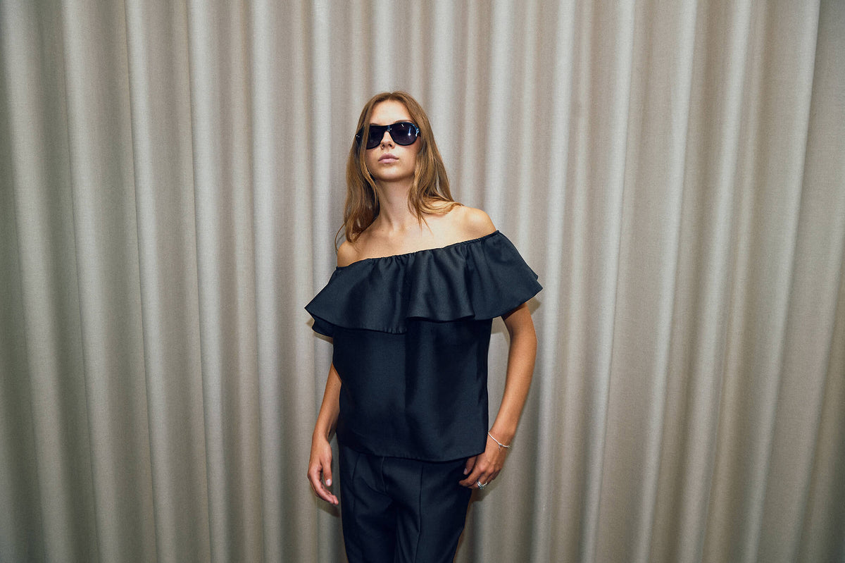NORR Ana off shoulder top Toppe Black