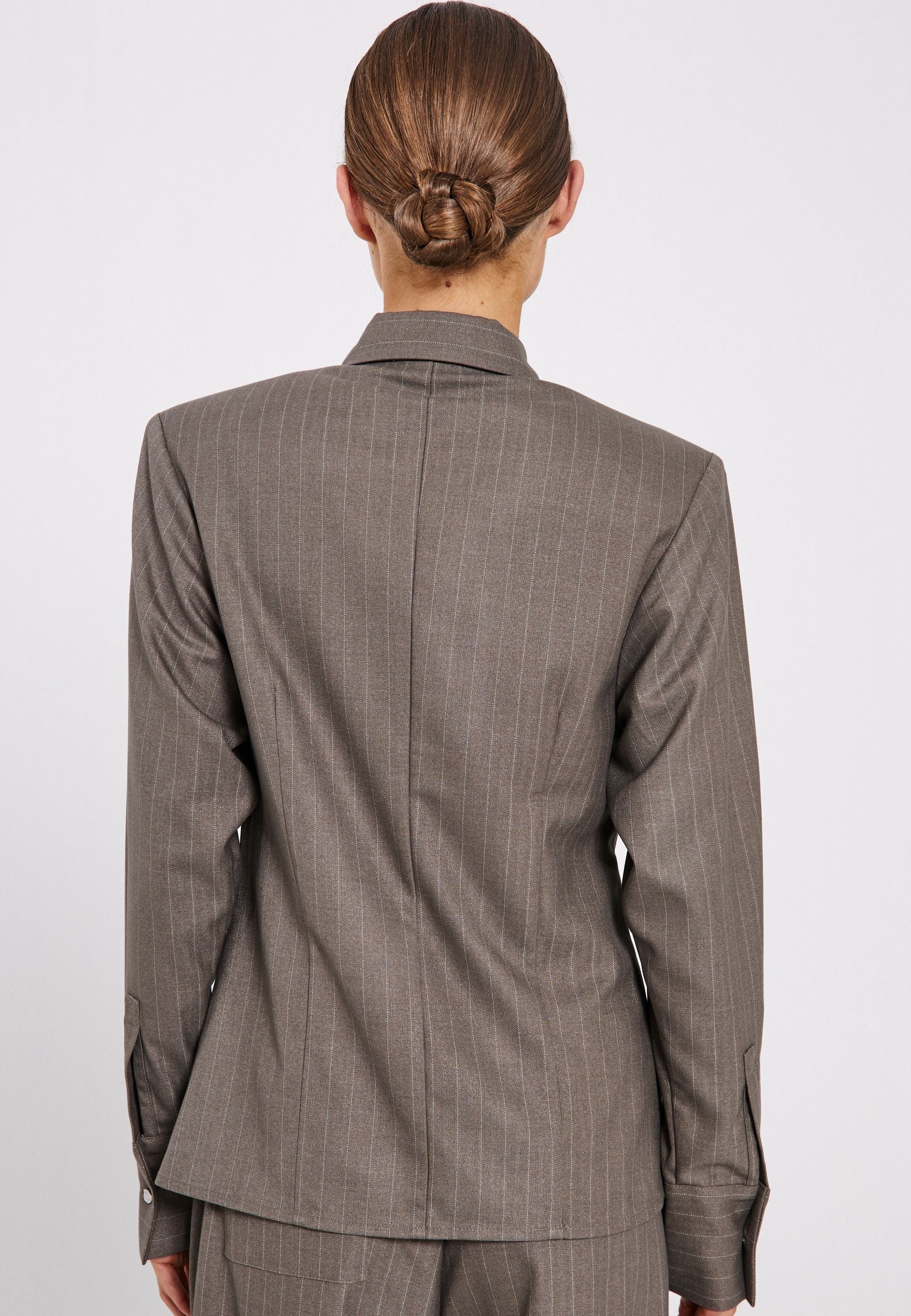NORR Annemai suited shirt Skjorter Khaki pinstripe