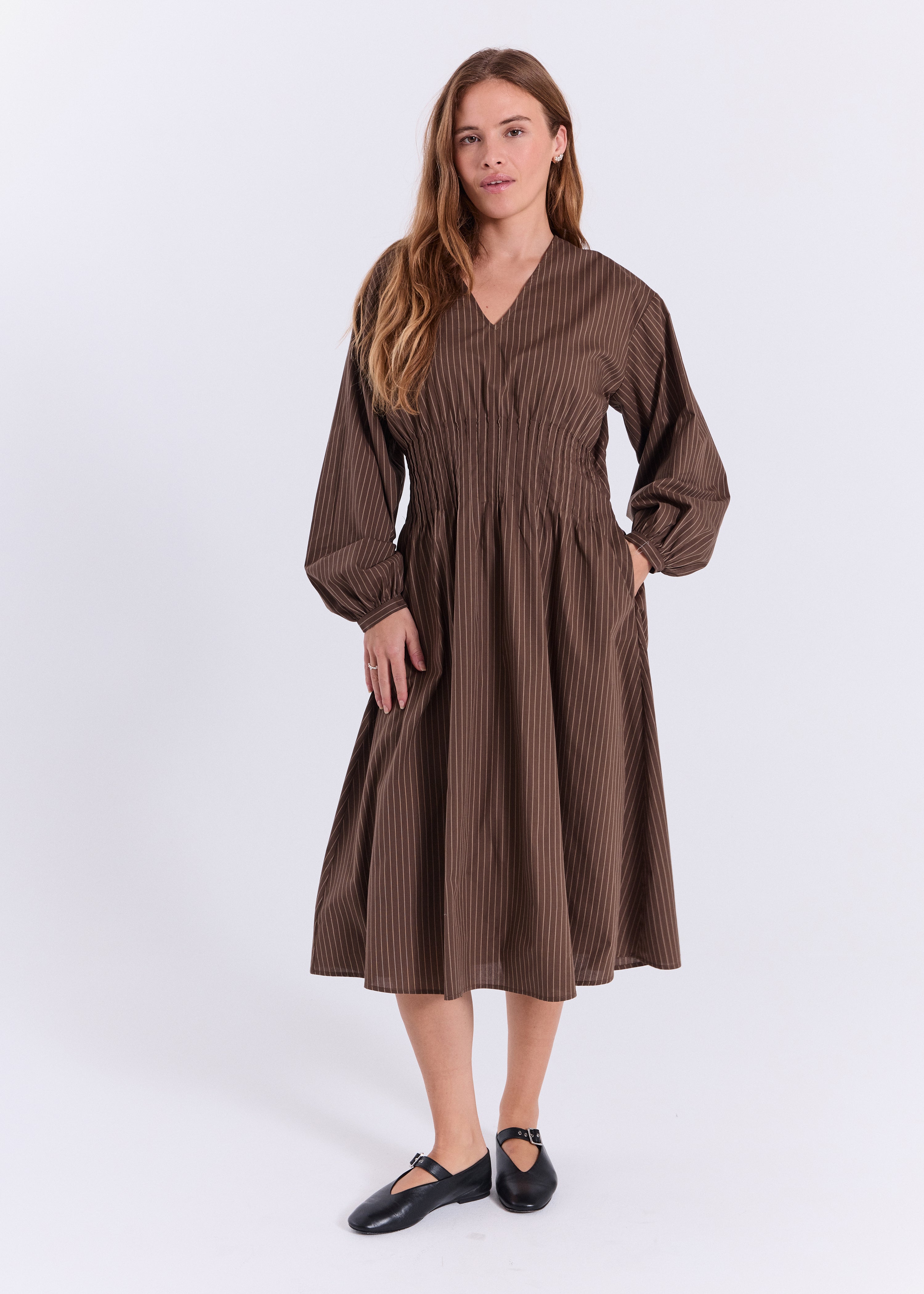 NORR Augusta maxi dress Kjoler Dark Brown with Stripes