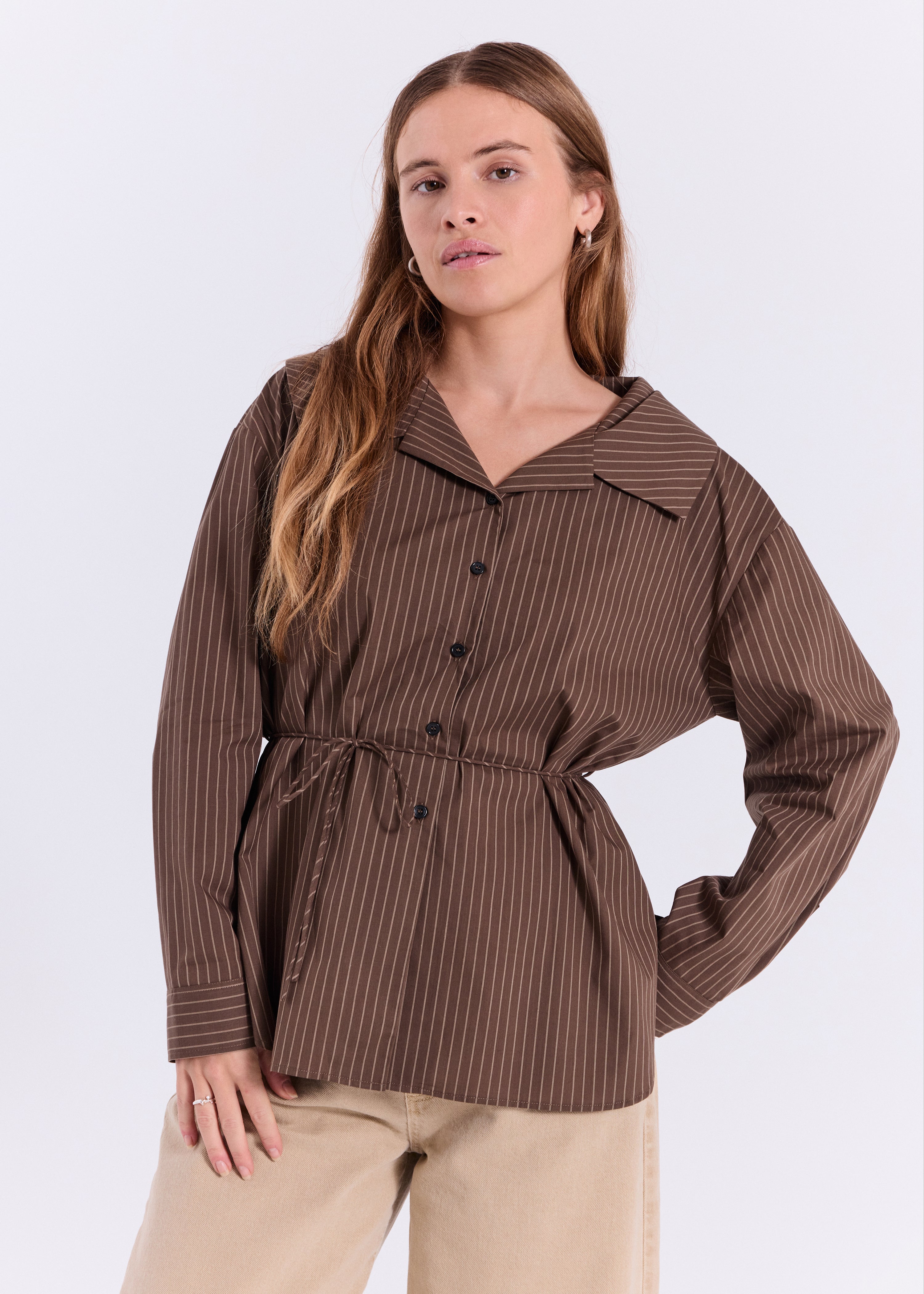 NORR Augusta wide collar shirt Skjorter Dark Brown with Stripes