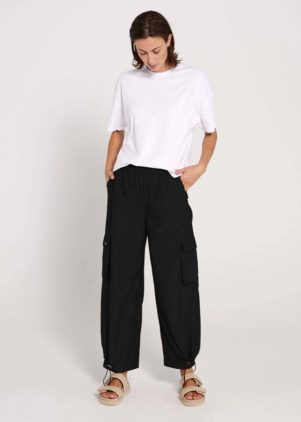 NORR Cora cargo pants Pants Black01