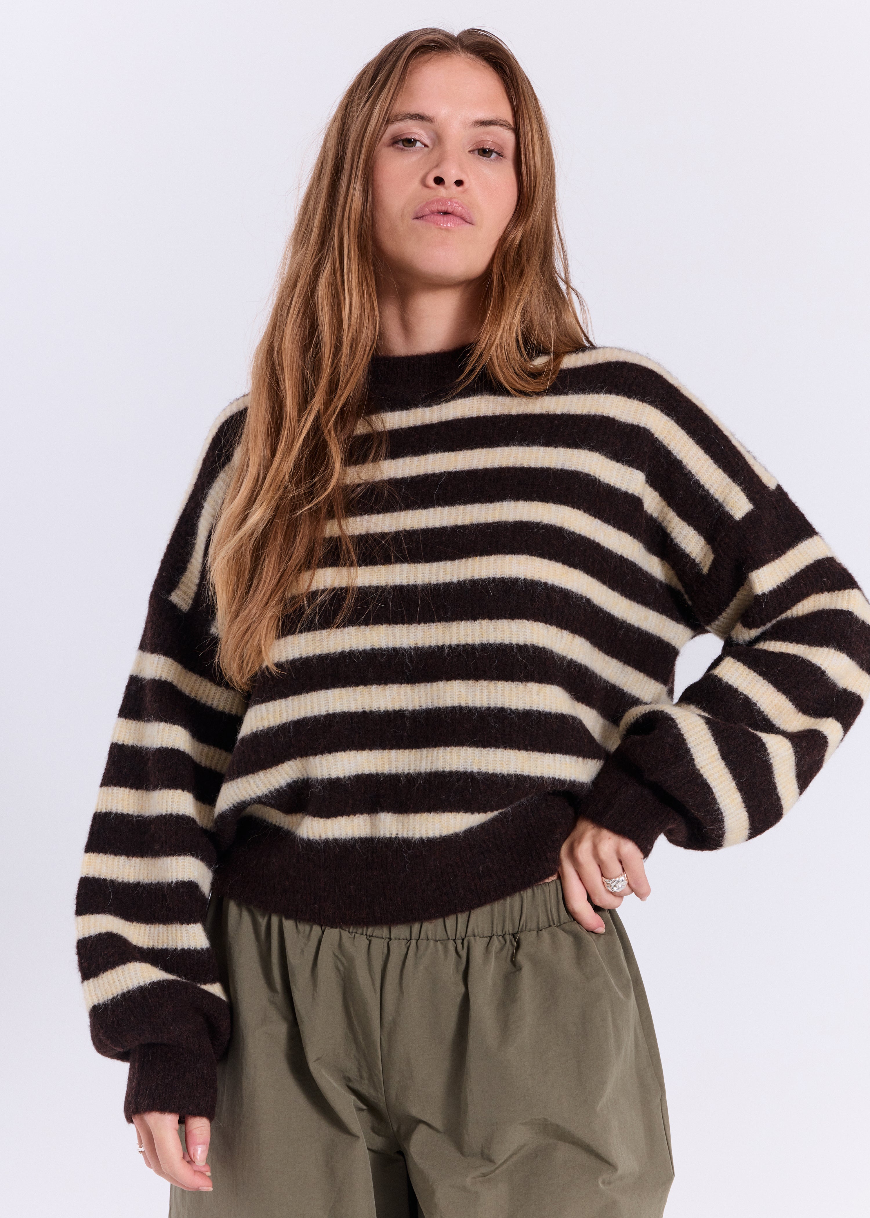 NORR Halli stripe o-neck knit top Strik Brown with yellow stripe
