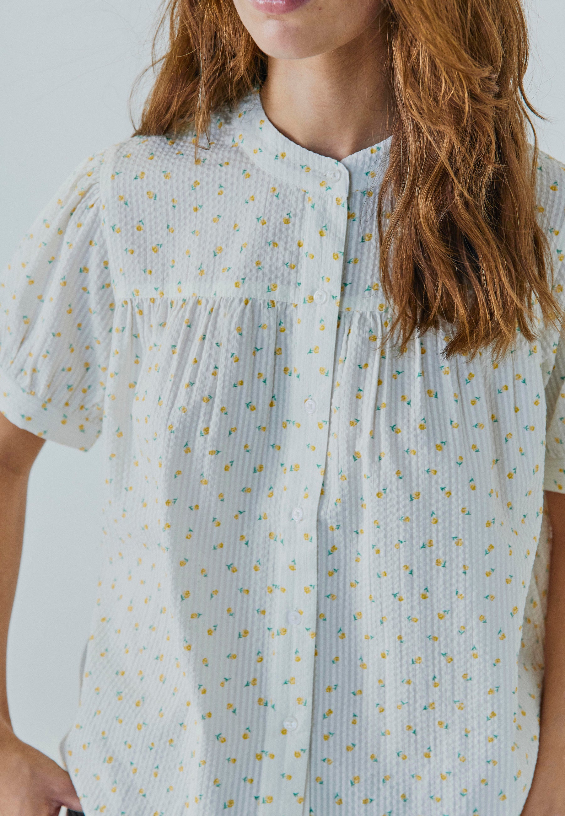 NORR NO - Fia ss shirt Skjorter Light yellow flower AOP