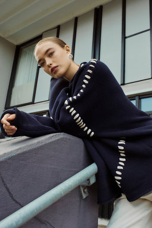 NORR Strings knit top Strik Navy string