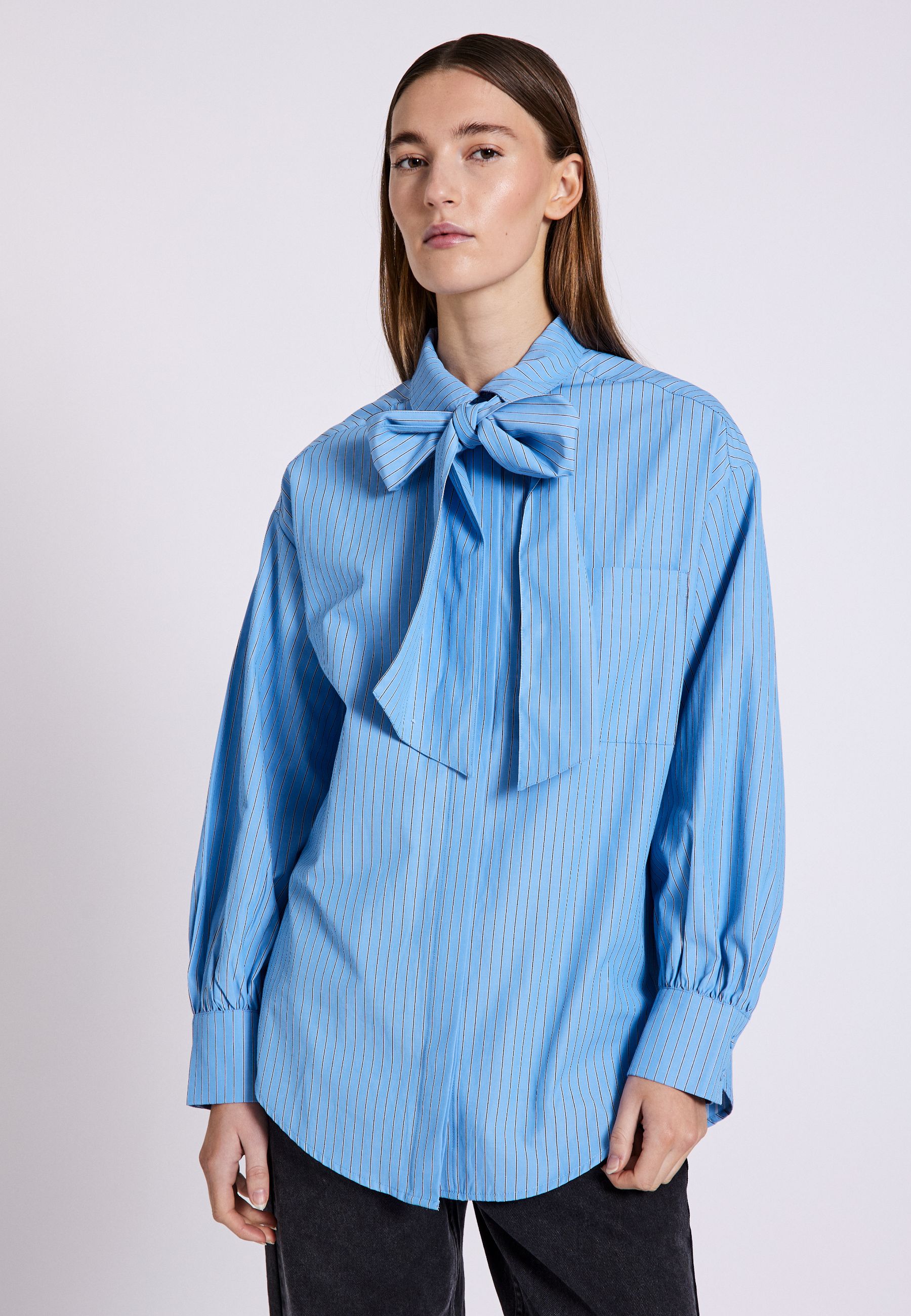 NORR Travis oversize shirt Shirts Clear blue w. stripes