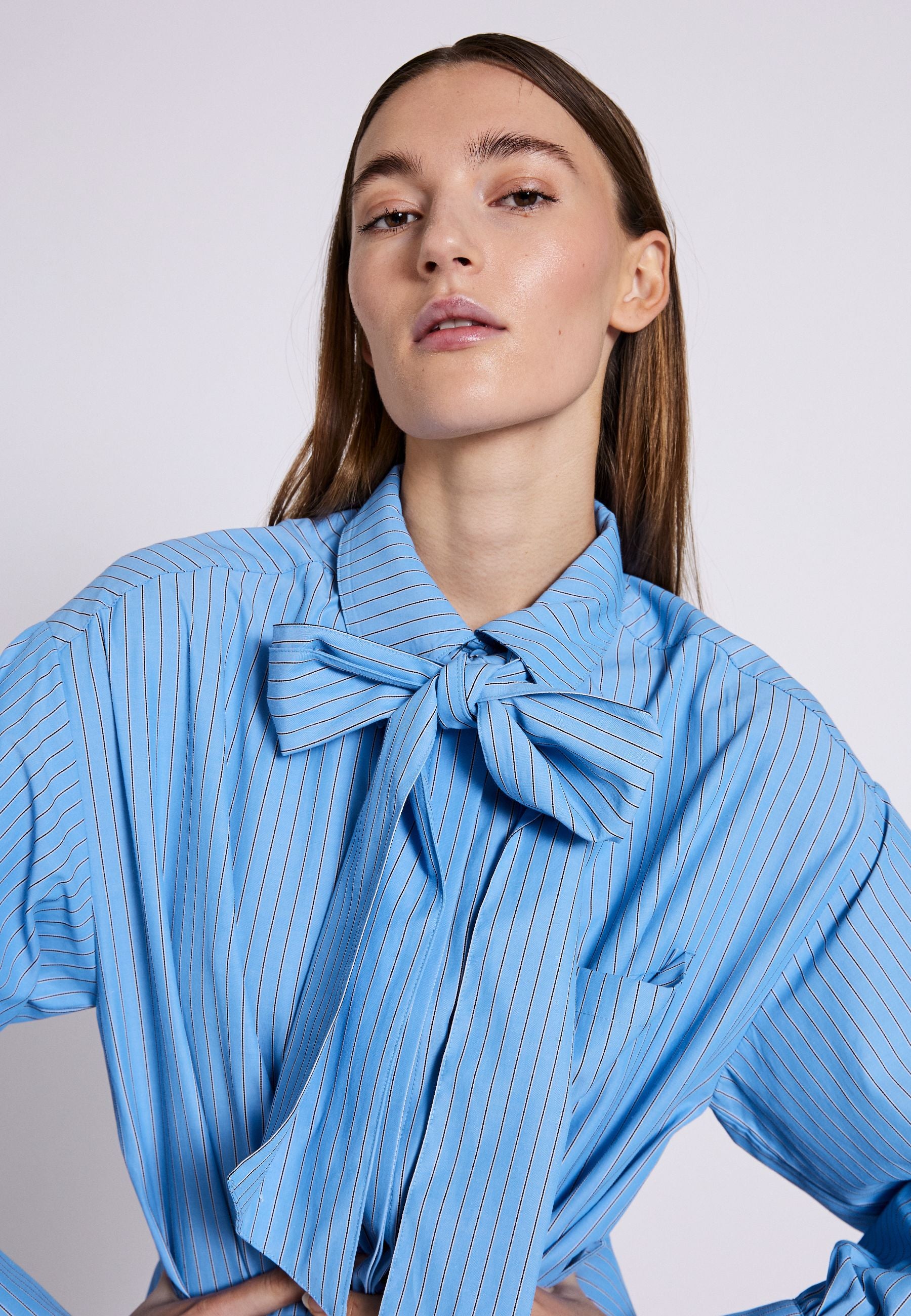 NORR Travis oversize shirt Shirts Clear blue w. stripes